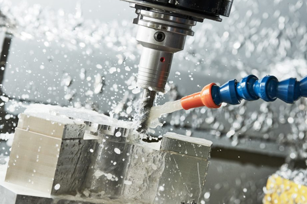 چرا در تراشکاری از آب استفاده می شود؟