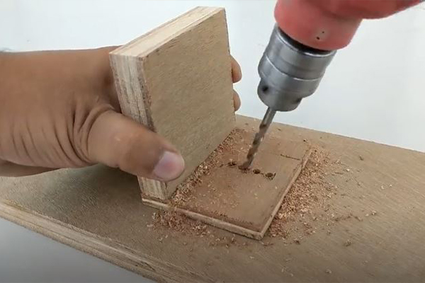 ساخت دستگاه تراشکاری